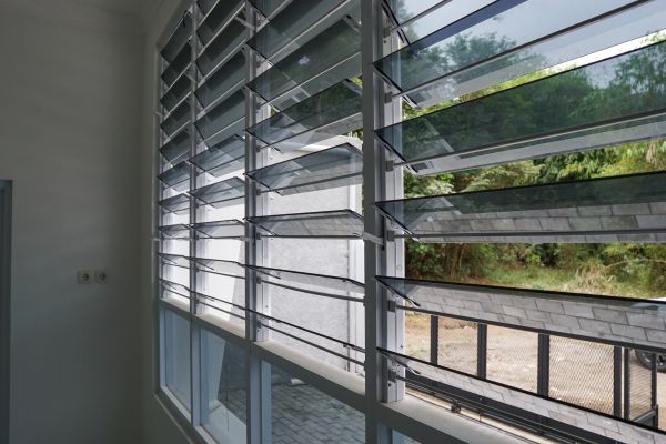 Cost of Jalousie Window Repair in Ellicott City