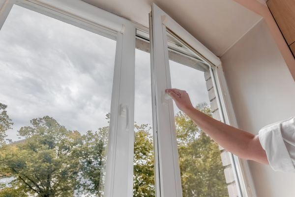 Cost of Vinyl Window Repair in Ellicott City
