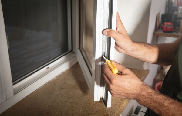 Cost of Thermal Window Repair in Ellicott City